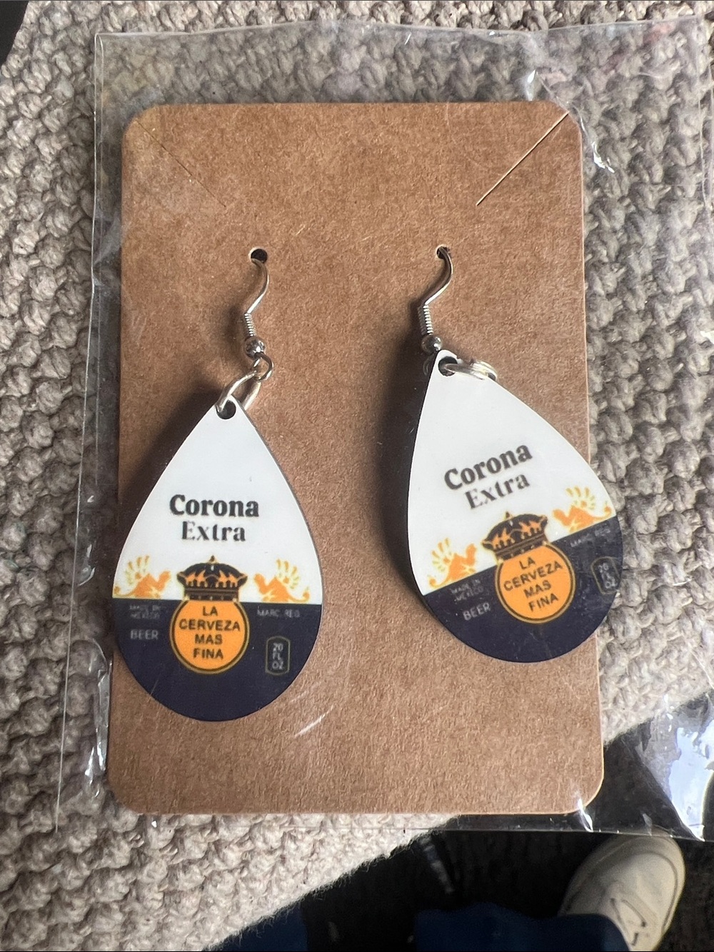 White & Navy Teardrop Logo Earrings - corona